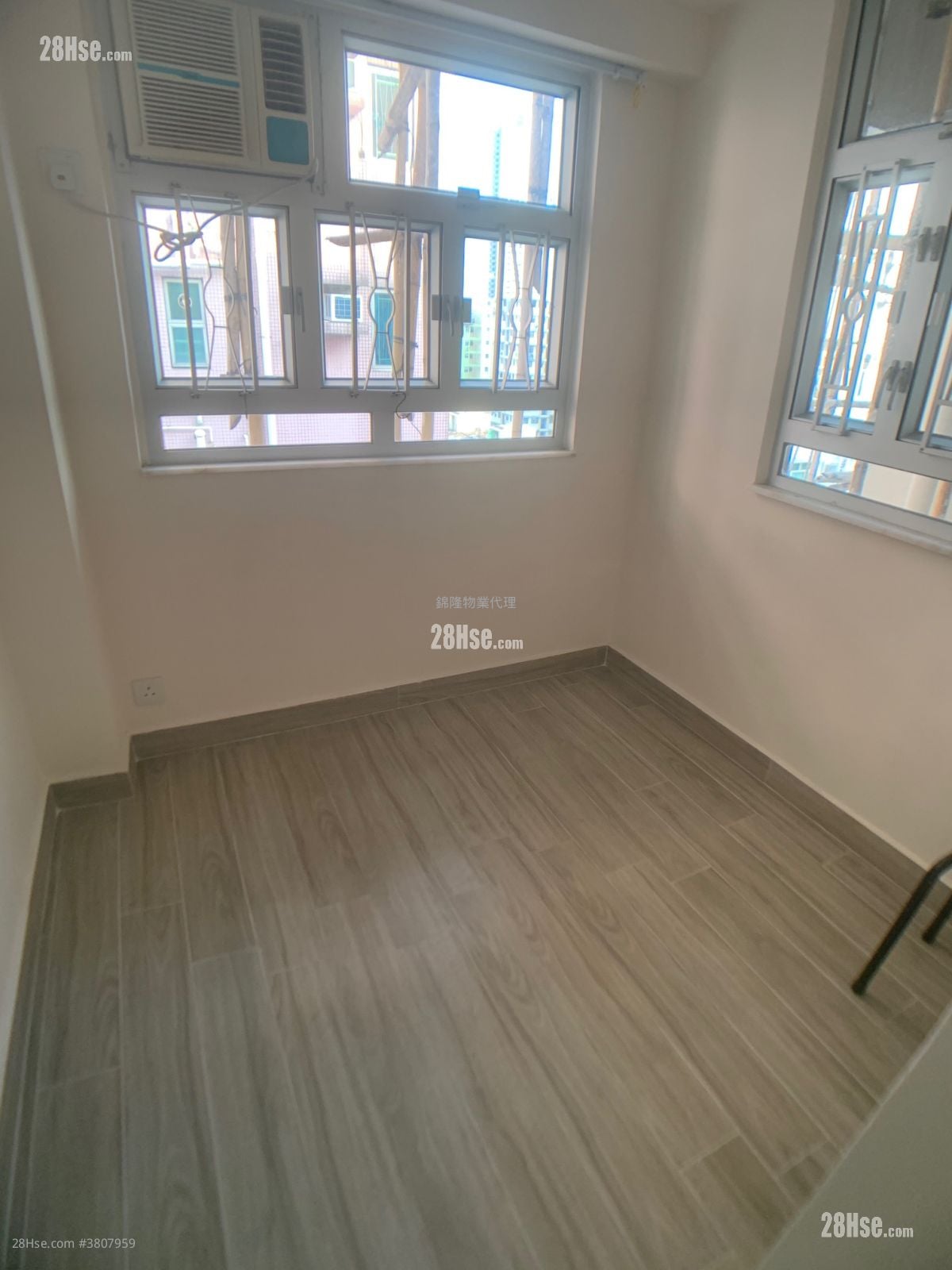 Double Mansion Rental 2 Bedrooms , 1 Bathroom 285 ft²