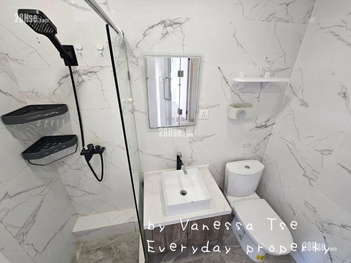 西贡唐楼 租盘 2 房 , 2 浴室 691 平方尺