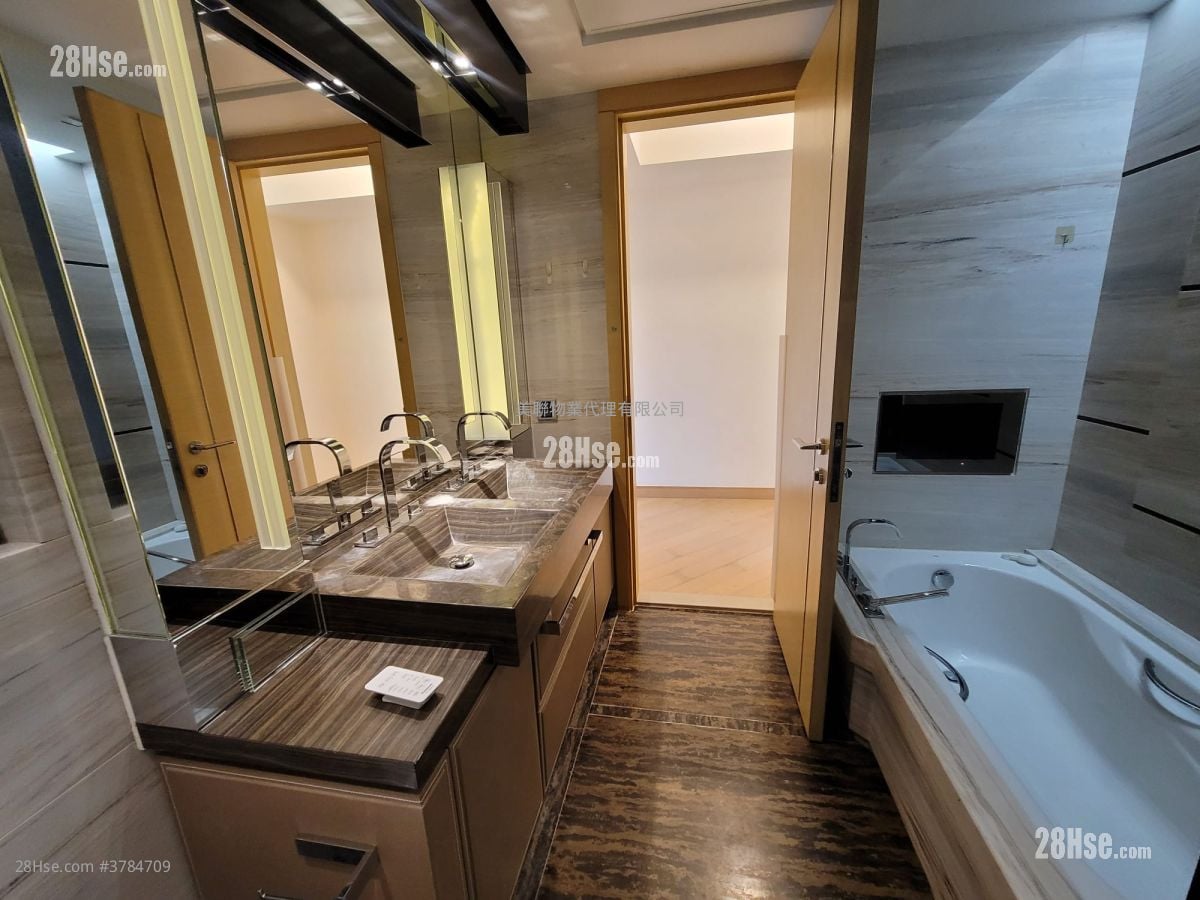 峻弦 租盘 1 房 , 1 浴室 1,342 平方尺