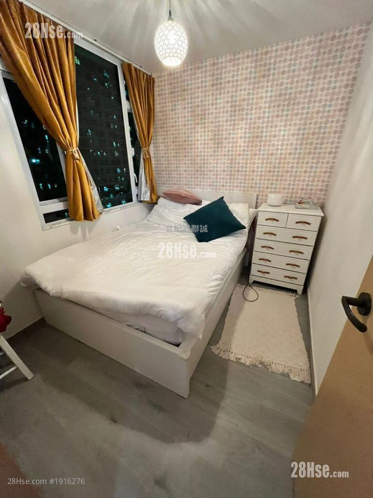 Tsui Ping (North) Estate Sell 3 Bedrooms , 1 Bathroom 494 ft²