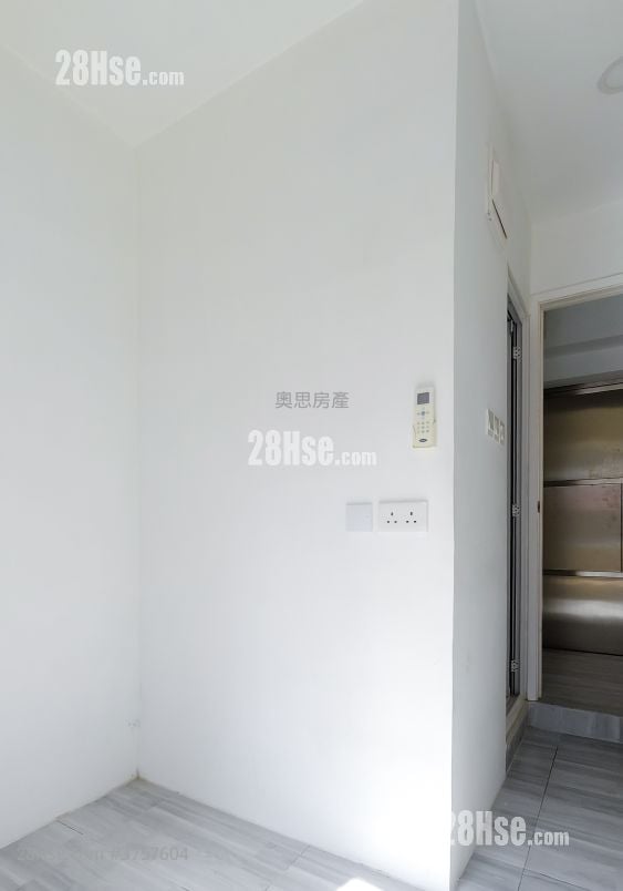 上環孖沙街23號10樓 租盤 開放式間隔 , 1 浴室 100 平方呎