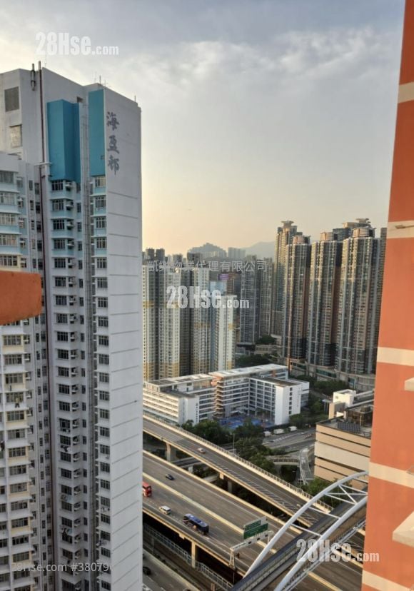 Hoi Lok Court Sell 2 Bedrooms 481 ft²