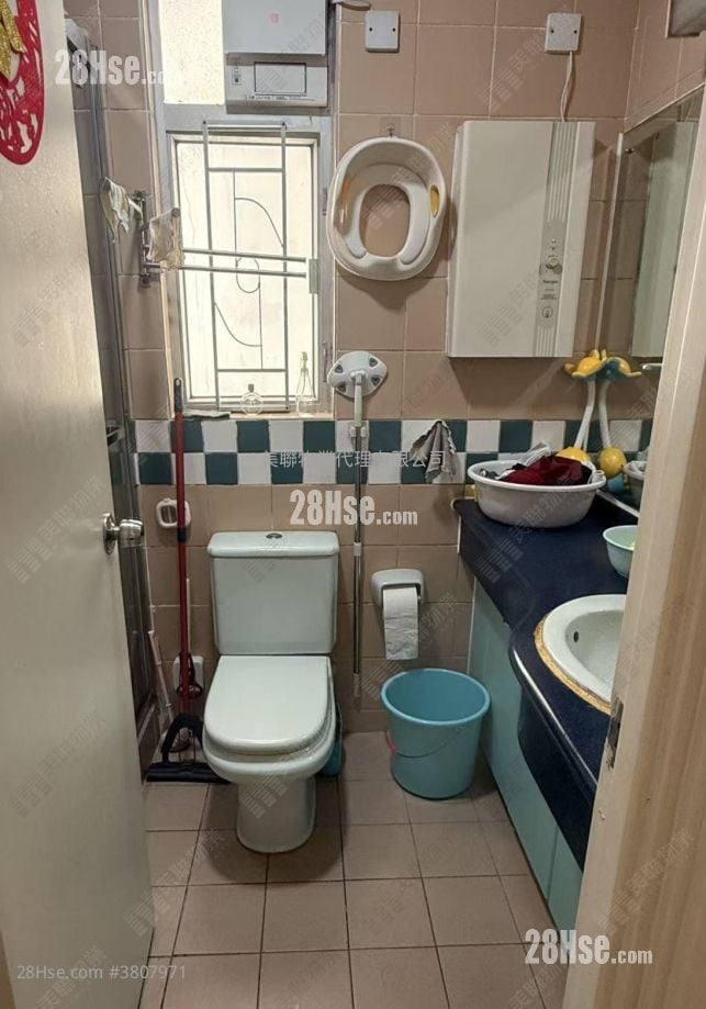 彩明苑 售盘 2 房 , 1 浴室 506 平方尺