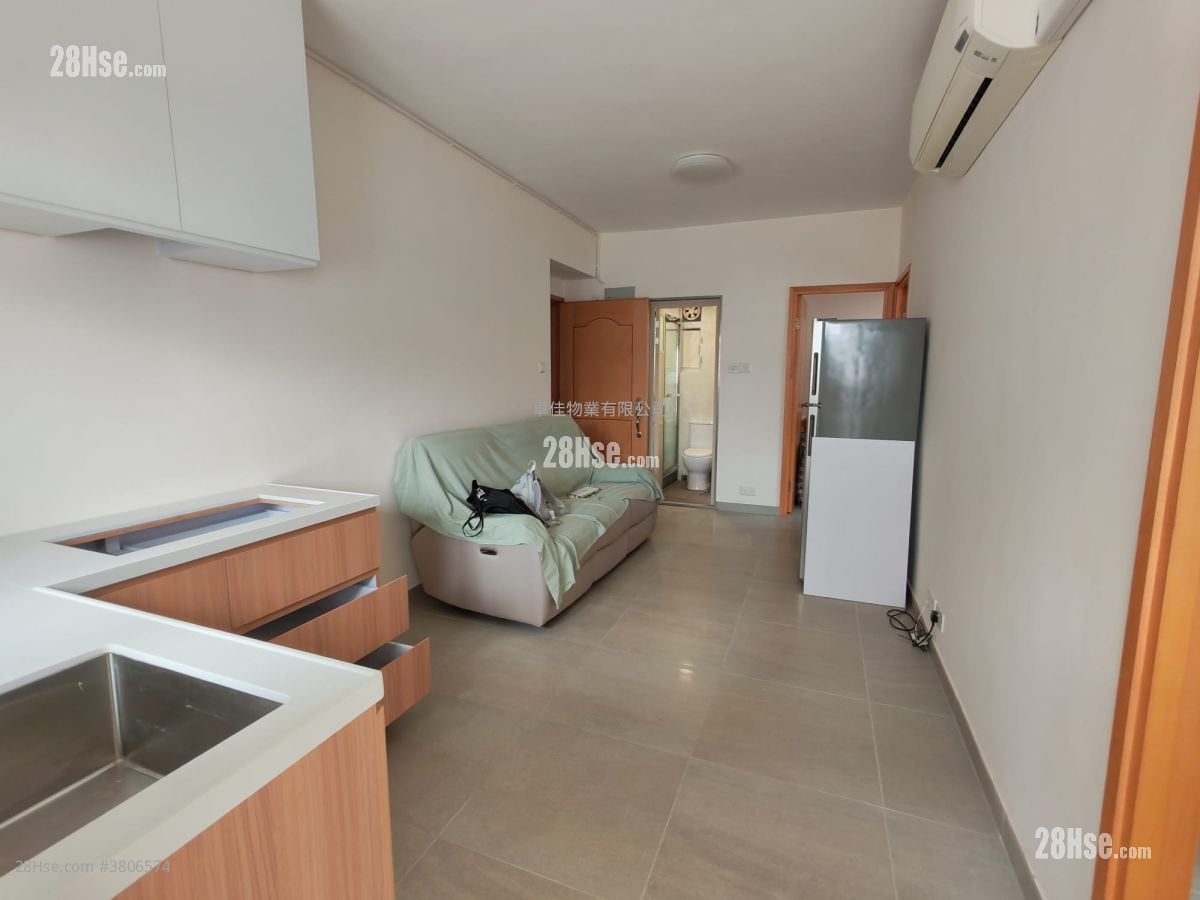 Chinese Mansion Sell 3 Bedrooms , 1 Bathroom 426 ft²