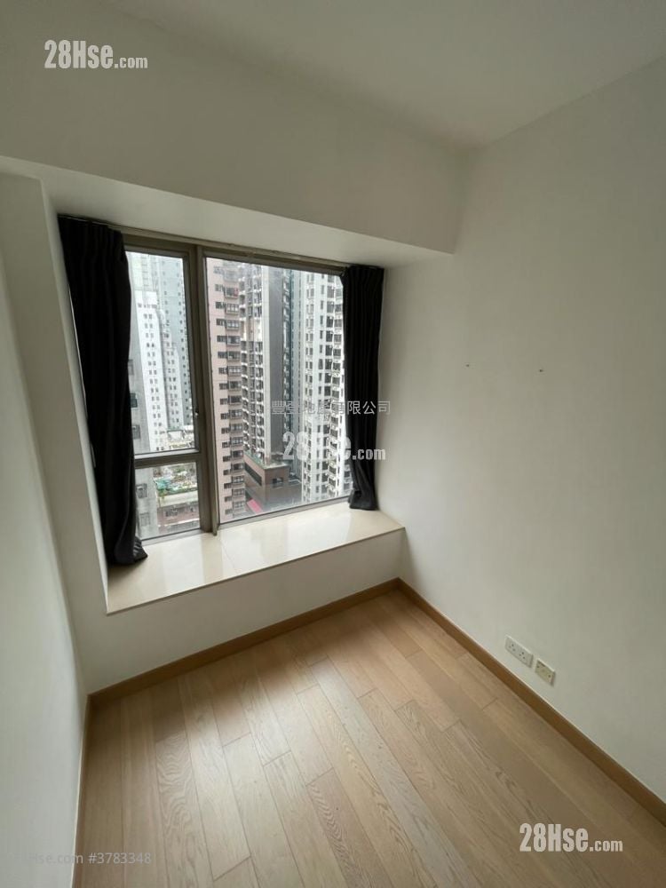 Island Crest Sell 555 ft²