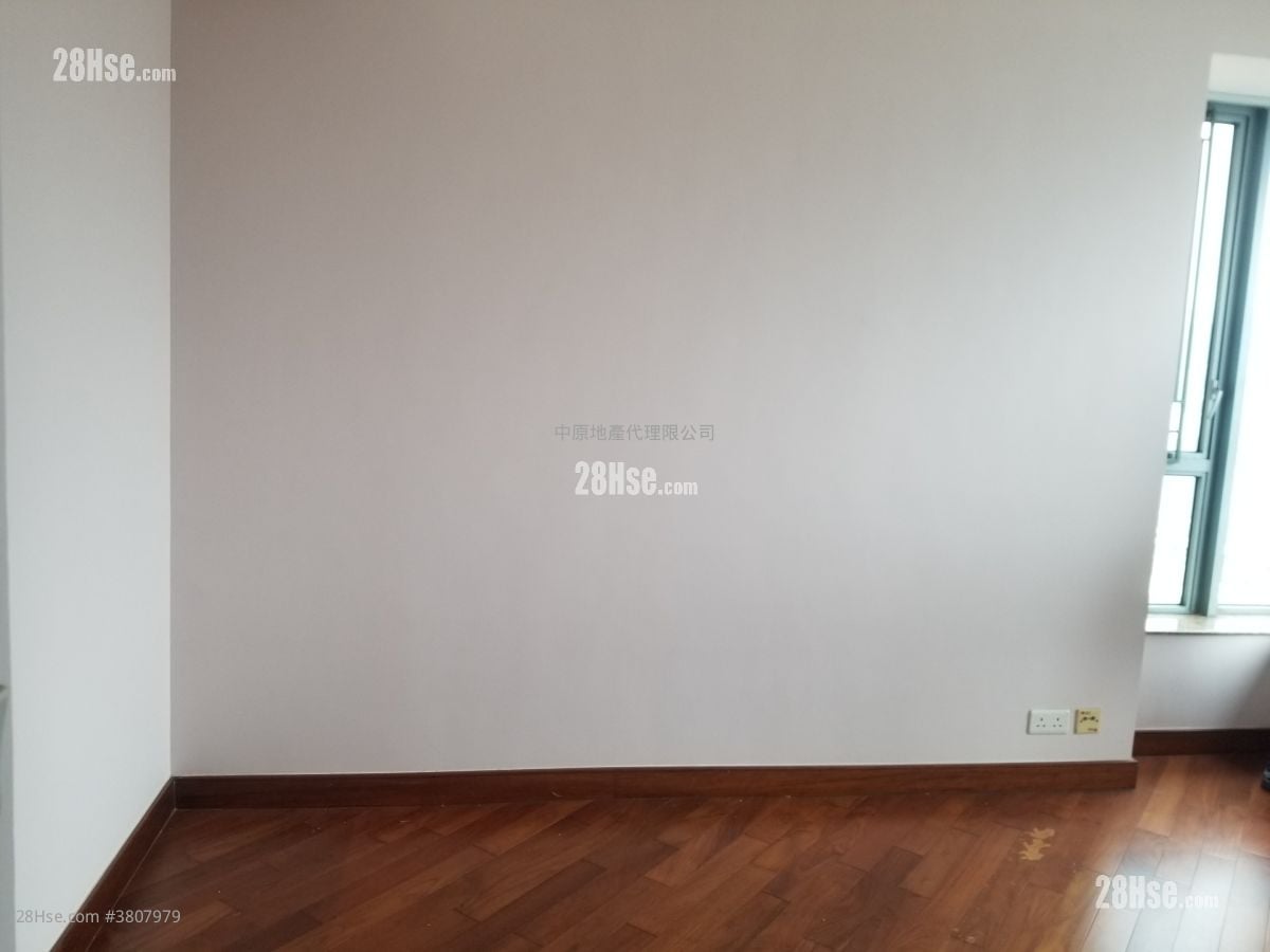 御龙山 租盘 3 房 , 3 浴室 936 平方尺