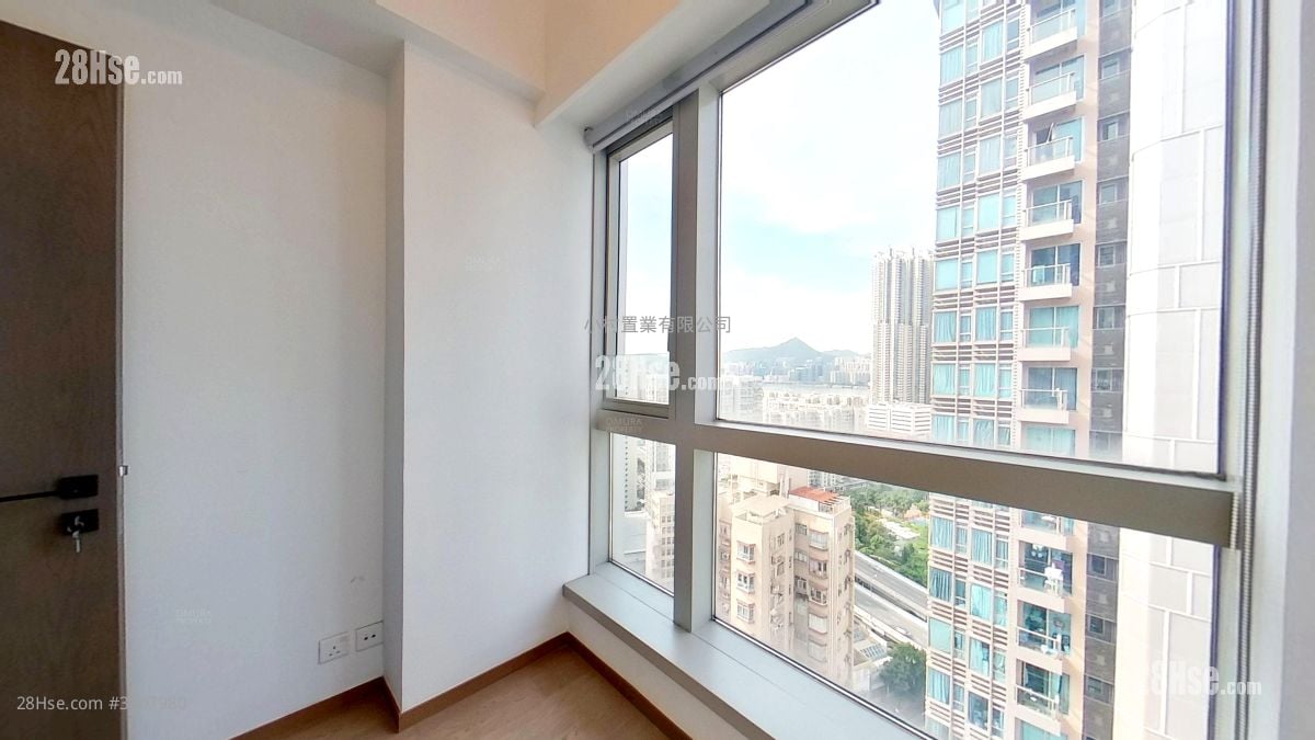 One Eighty 租盘 2 房 , 1 浴室 331 平方尺