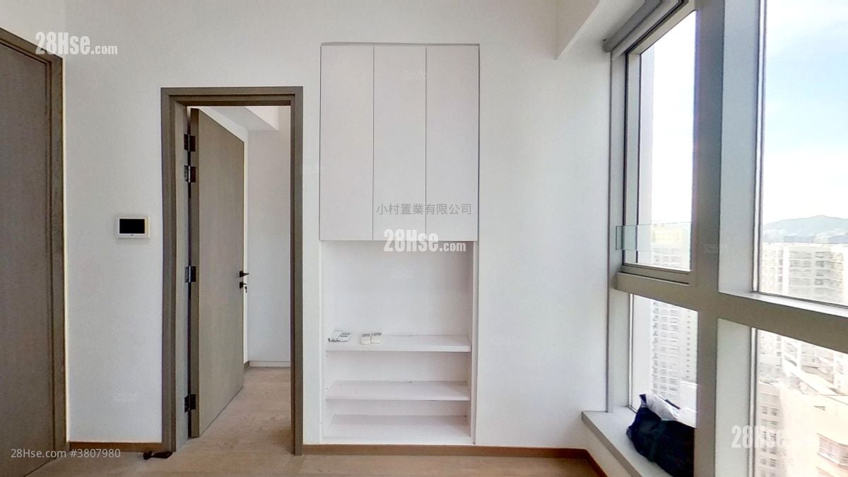 厅: One Eighty 租盘 2 房 , 1 浴室 331 平方尺