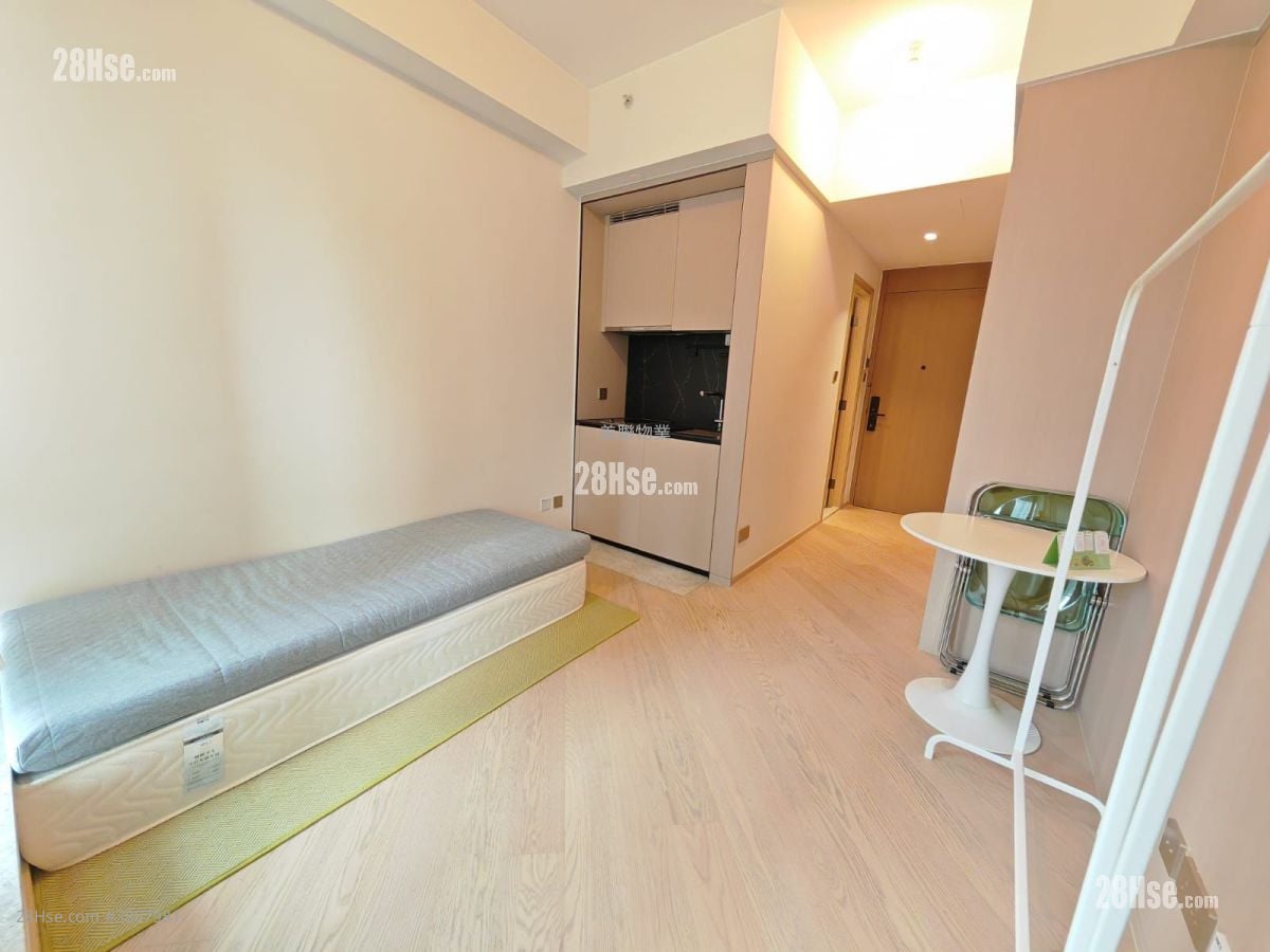 The Arles Sell 228 ft²