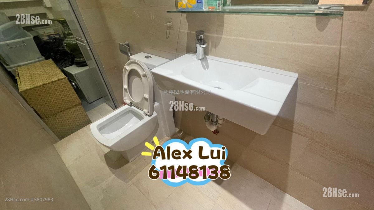 Fairview Park Sell 3 Bedrooms , 2 Bathrooms 1,035 ft²