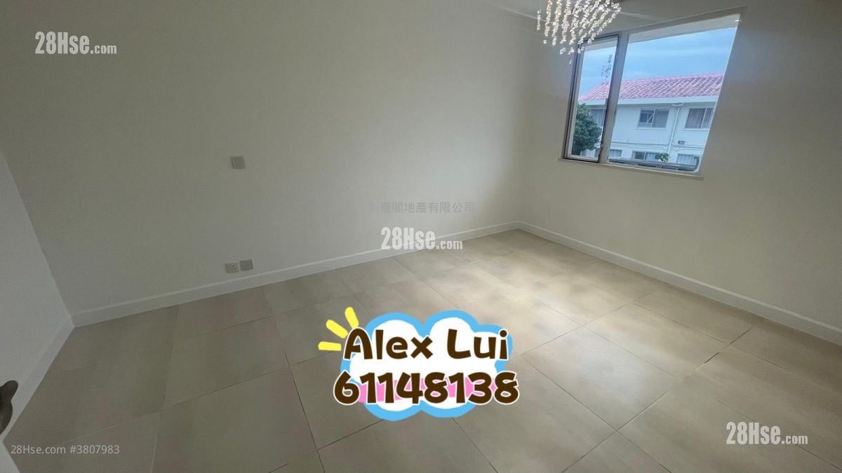 Fairview Park Sell 3 Bedrooms , 2 Bathrooms 1,035 ft²