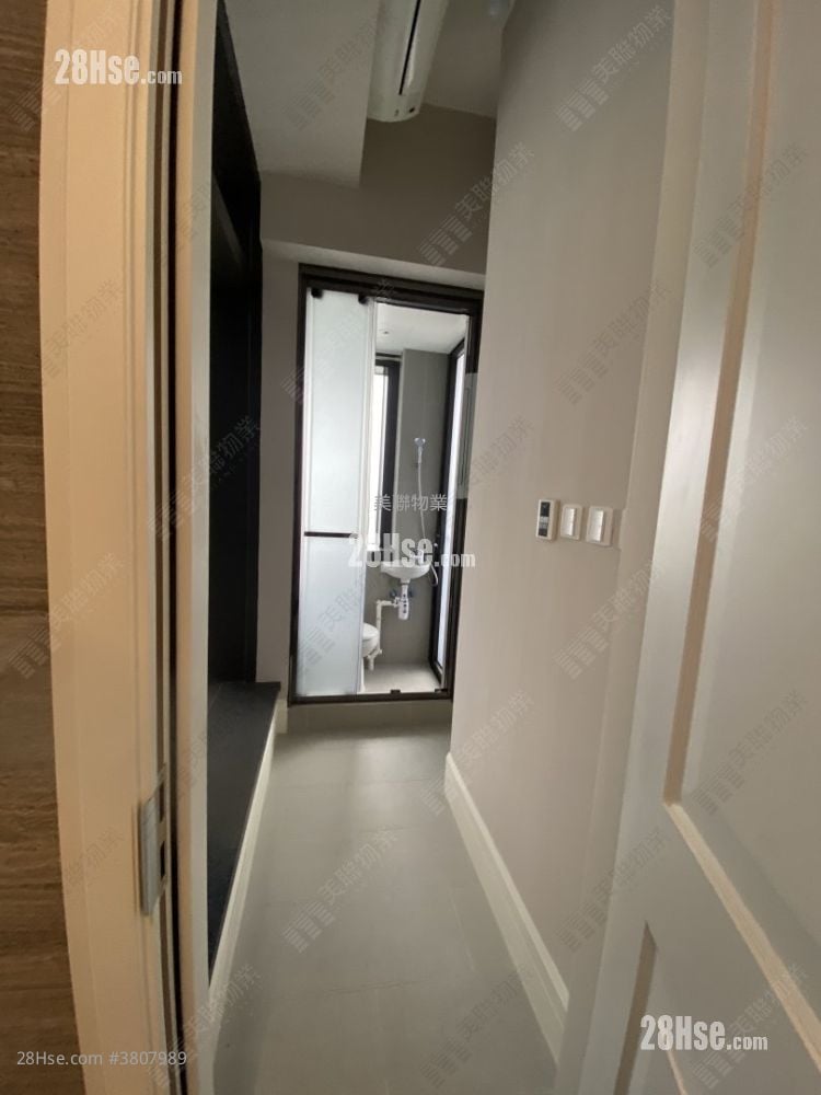 Eden Manor Rental 3 Bedrooms , 2 Bathrooms 967 ft²