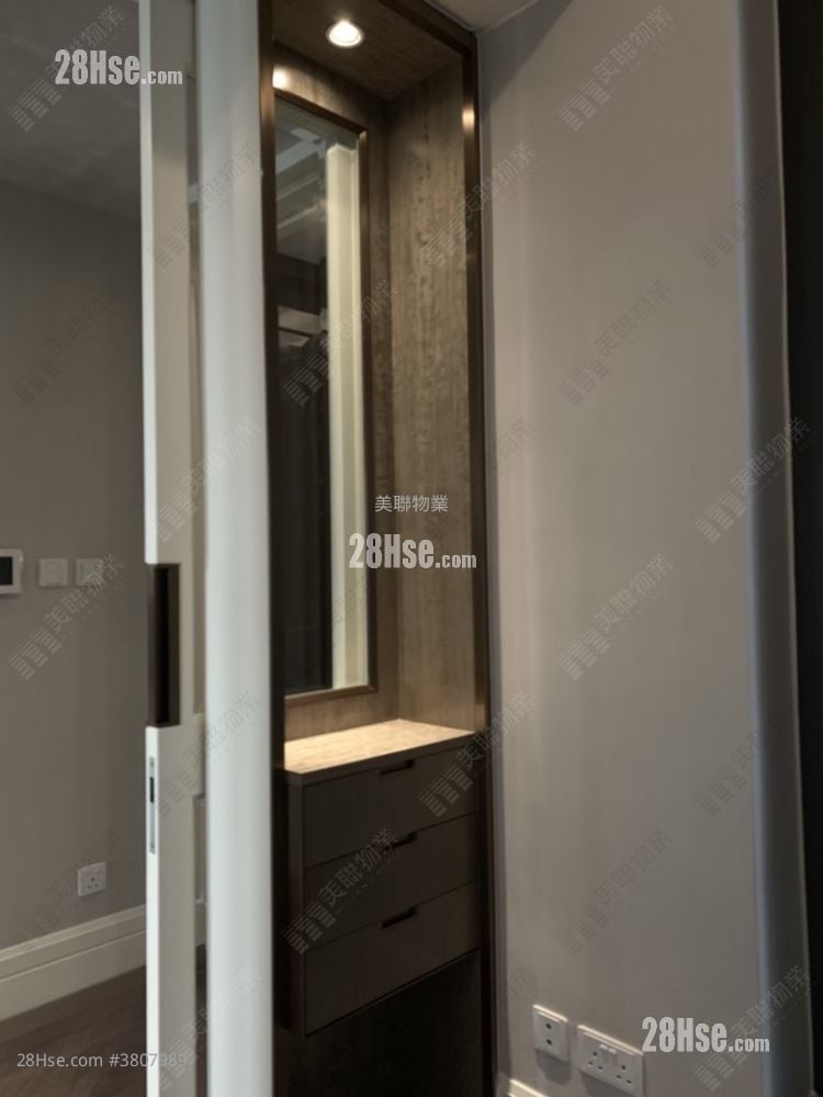 Eden Manor Rental 3 Bedrooms , 2 Bathrooms 967 ft²