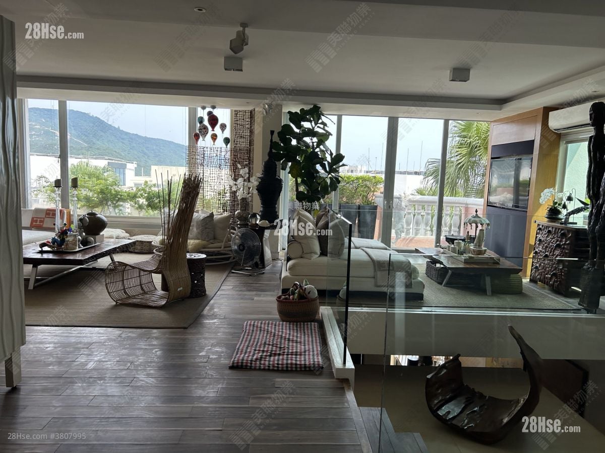 红山半岛 售盘 3 房 , 3 浴室 2,584 平方尺