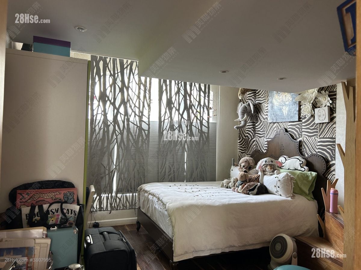 红山半岛 售盘 3 房 , 3 浴室 2,584 平方尺