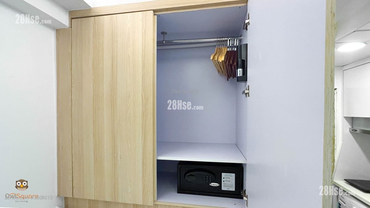 Unit C, 9/F, 32 Jardine's Bazaar, Causeway Bay Rental Studio , 1 Bathroom 140 ft²