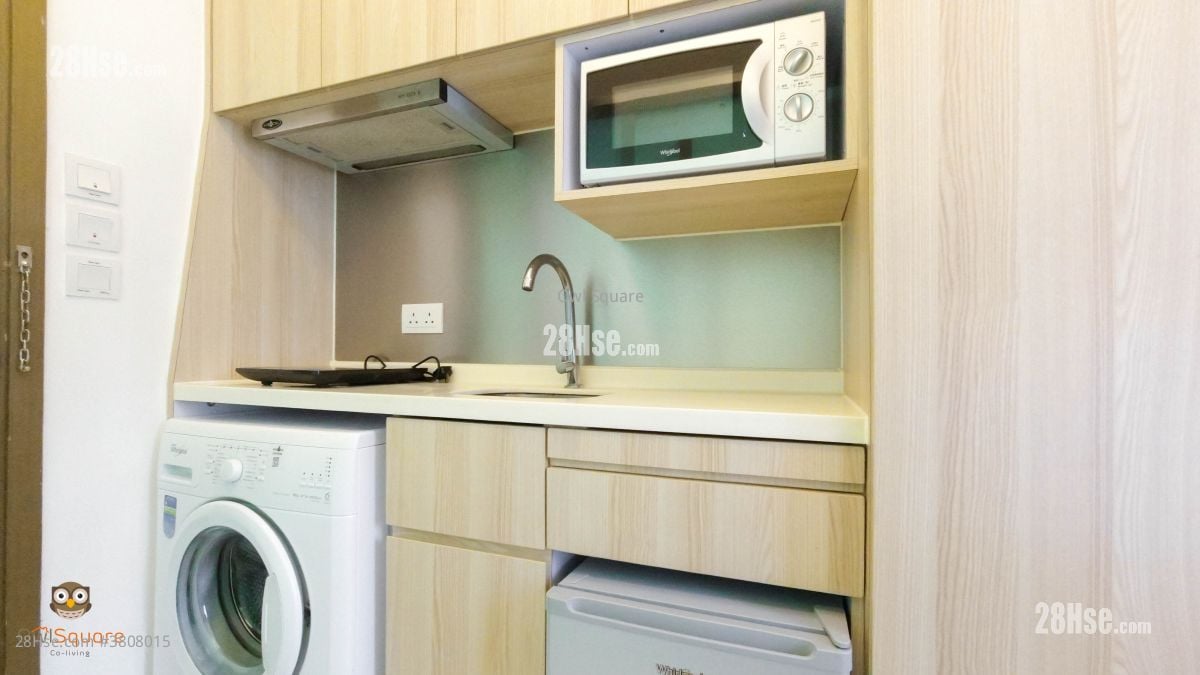 Unit C, 9/F, 32 Jardine's Bazaar, Causeway Bay Rental Studio , 1 Bathroom 140 ft²