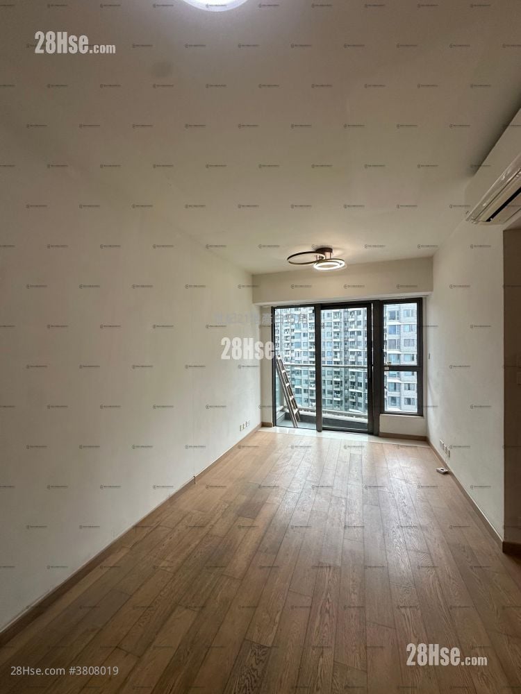 Solaria Rental 3 Bedrooms , 1 Bathroom 595 ft²