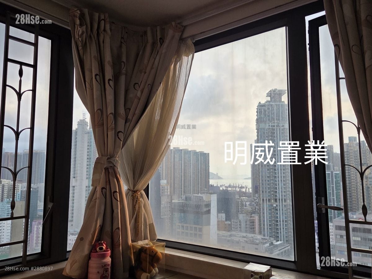 Cite 33 Sell 3 Bedrooms , 1 Bathroom 680 ft²