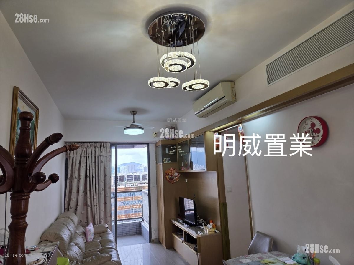 Cite 33 Sell 3 Bedrooms , 1 Bathroom 680 ft²