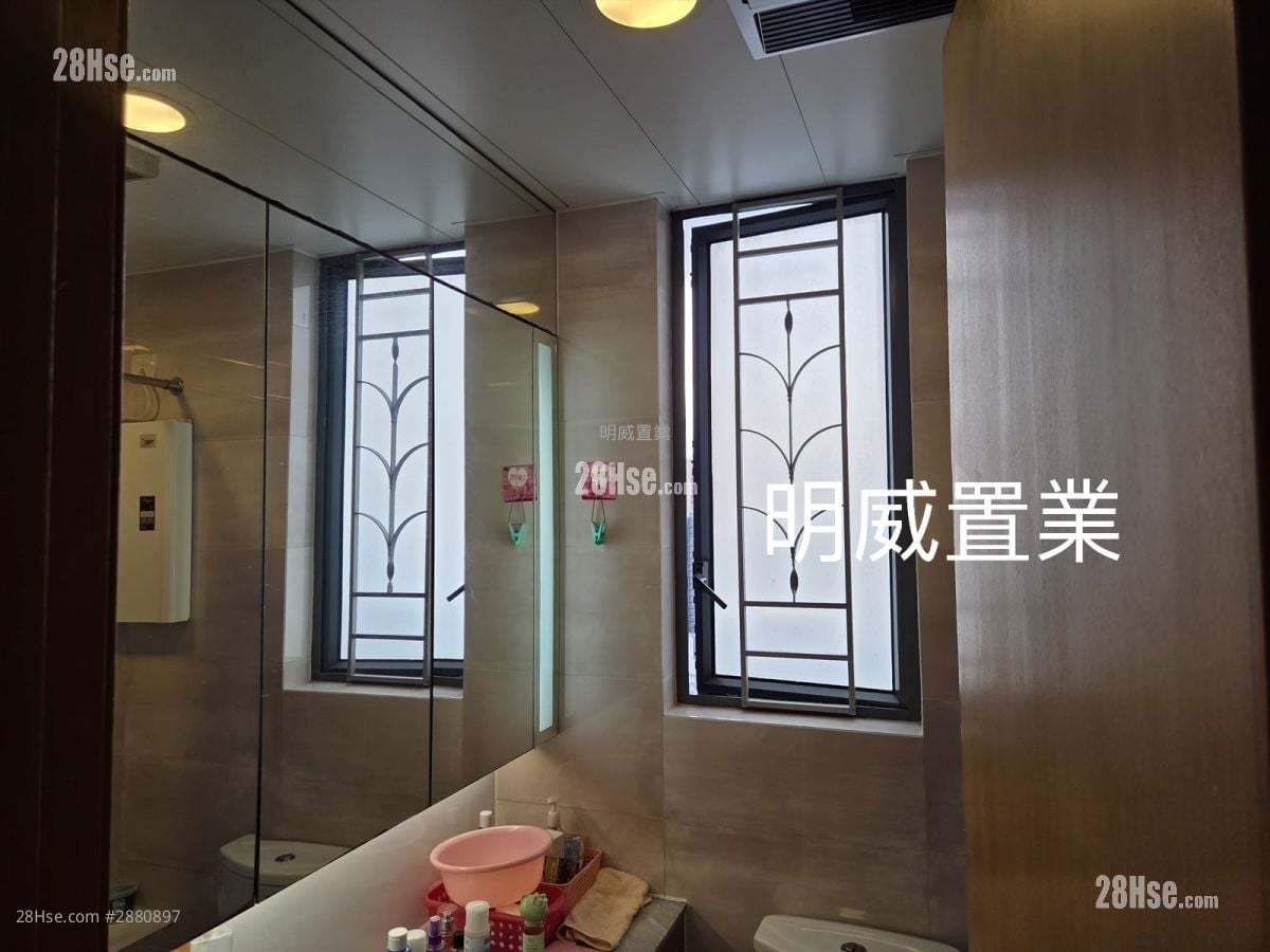 Cite 33 Sell 3 Bedrooms , 1 Bathroom 680 ft²