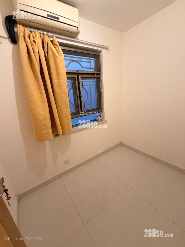 村屋 租盤 4 房 , 4 浴室 1,400 平方呎