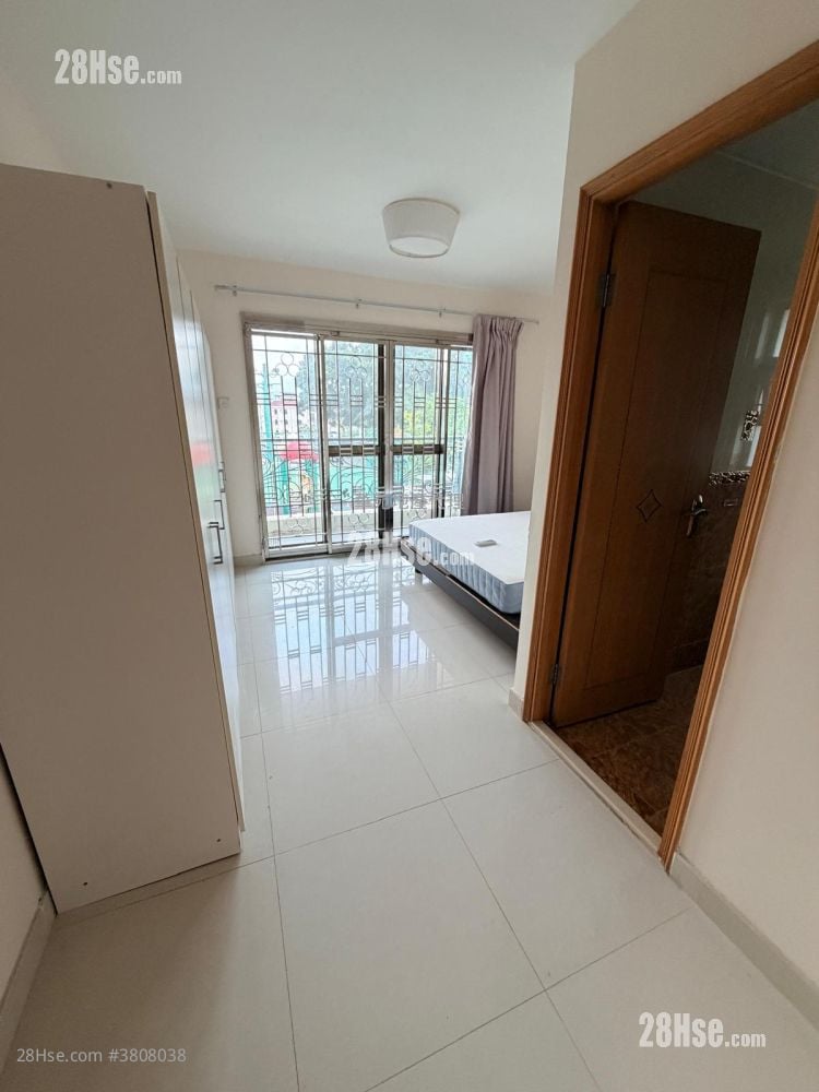 村屋 租盤 4 房 , 4 浴室 1,400 平方呎