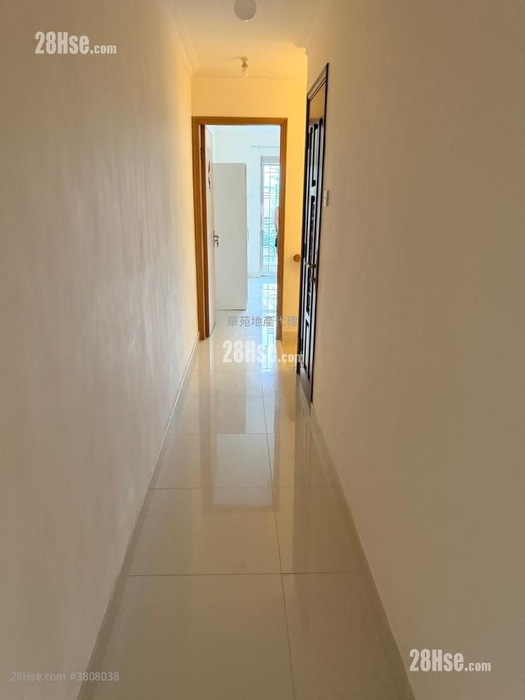 村屋 租盤 4 房 , 4 浴室 1,400 平方呎