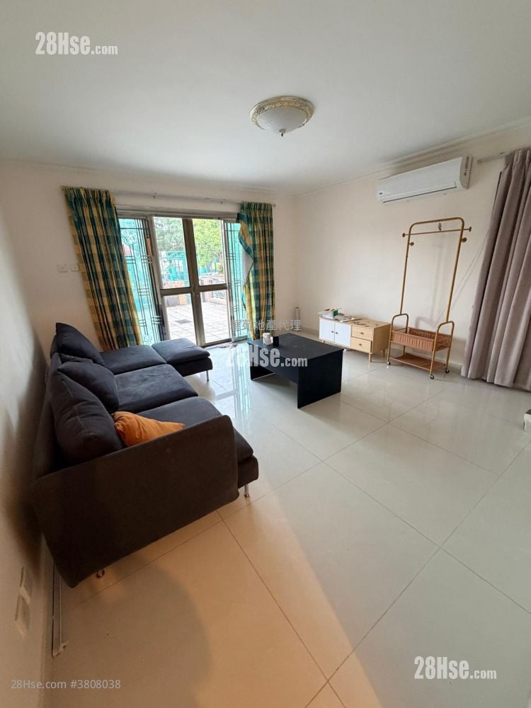 村屋 租盤 4 房 , 4 浴室 1,400 平方呎