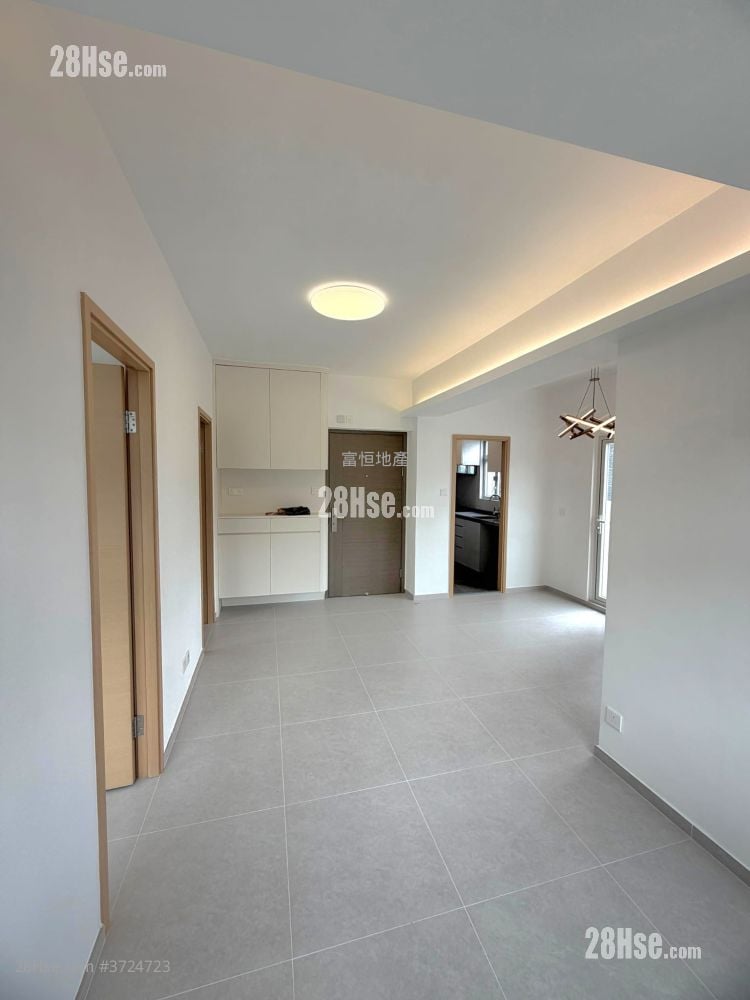 Wah To Building Sell 3 Bedrooms , 1 Bathroom