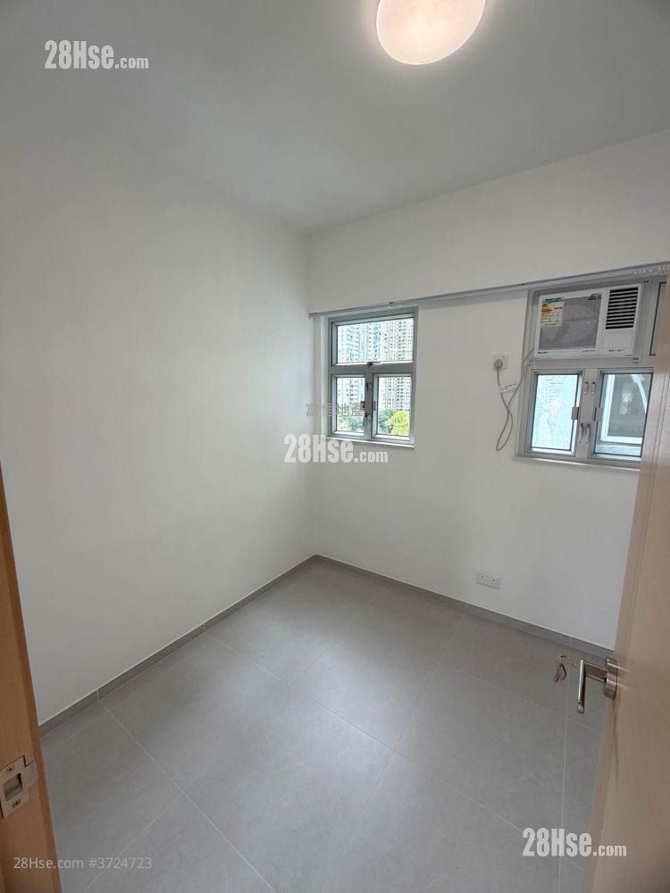 Wah To Building Sell 3 Bedrooms , 1 Bathroom