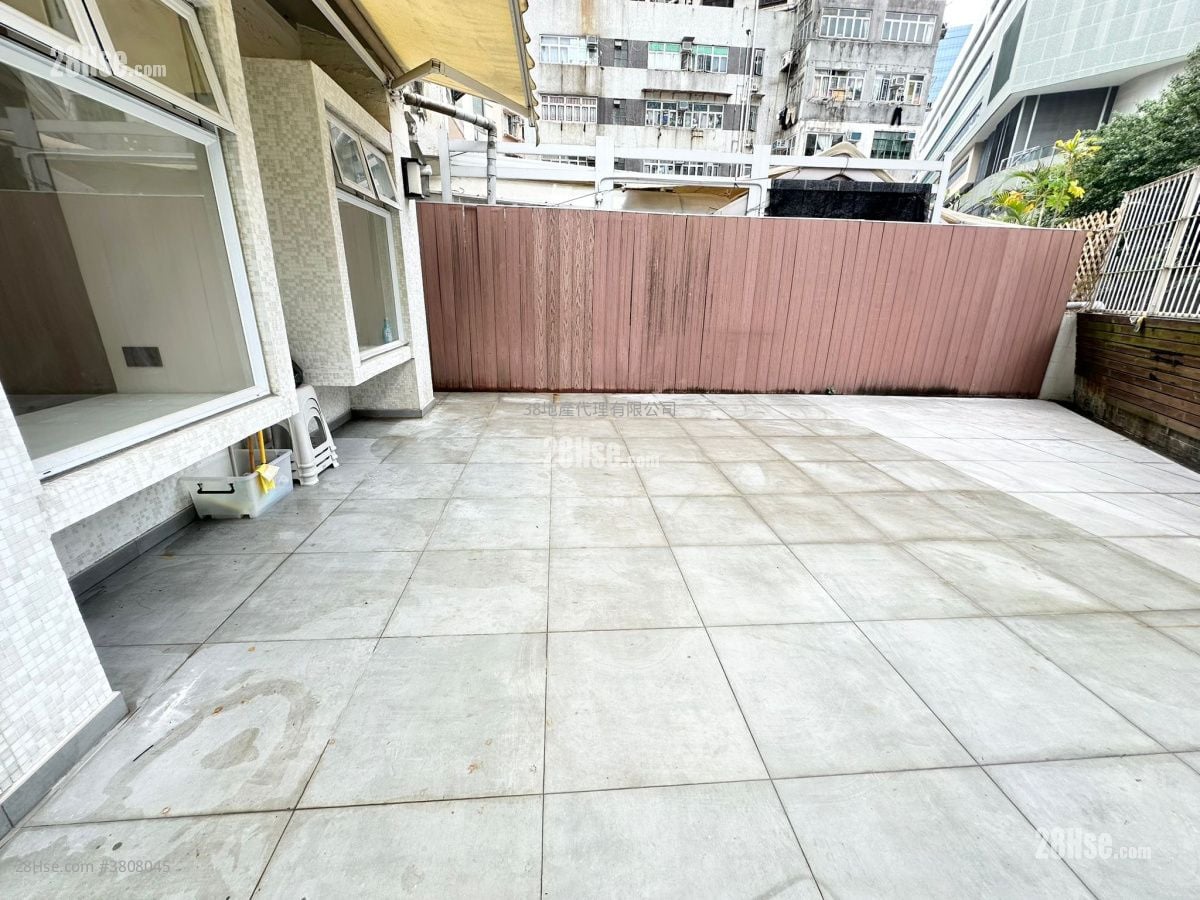 康辉大厦 售盘 2 房 , 1 浴室 210 平方尺