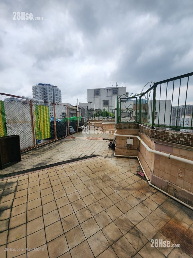 八号花园 租盘 438 平方尺