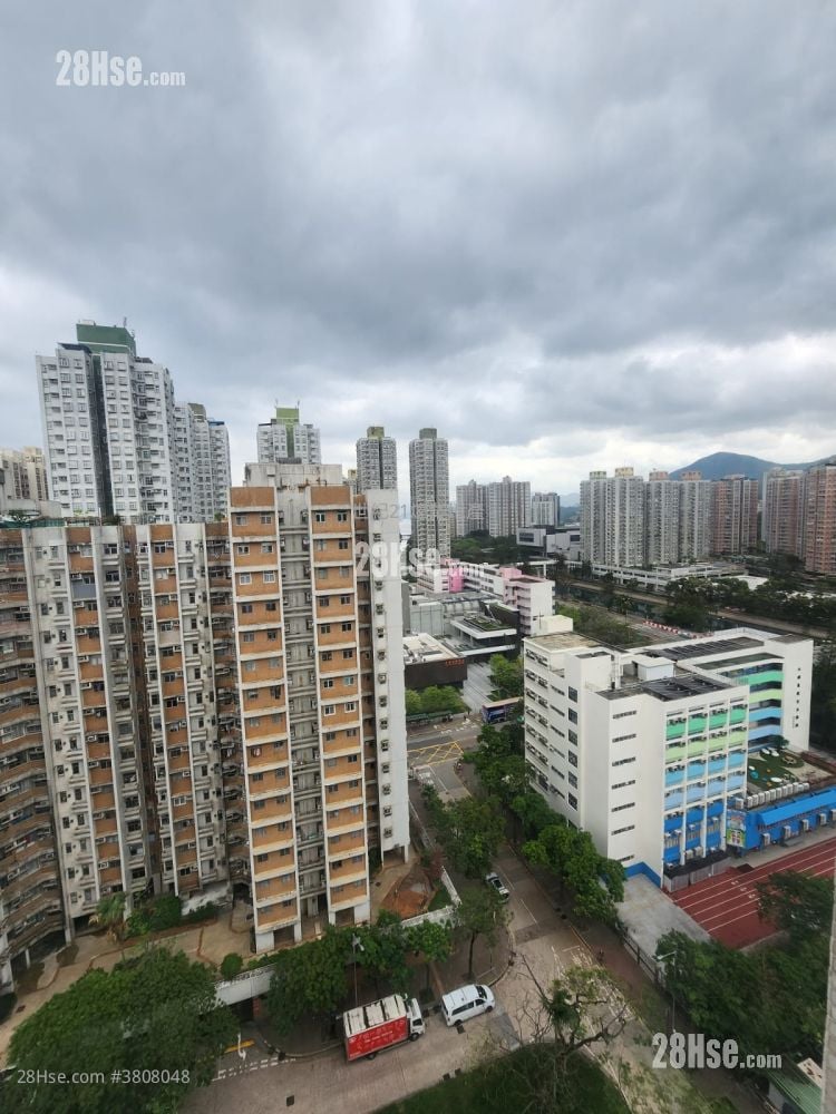 八号花园 租盘 438 平方尺