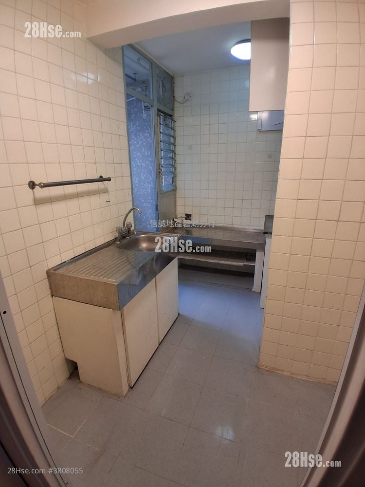 Ka Shing Court Rental 2 Bedrooms , 1 Bathroom 546 ft²