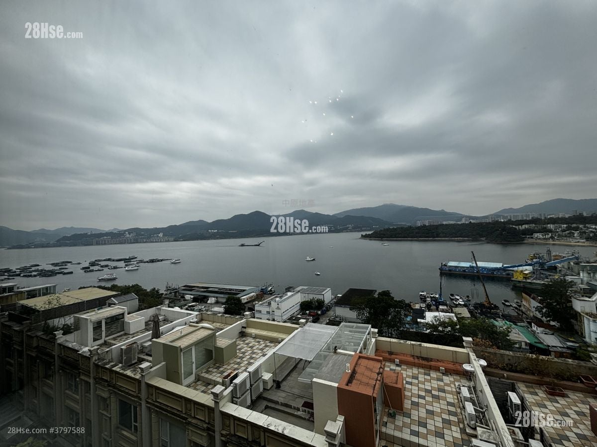 比华利山别墅 租盘 5+ 房 , 2 浴室 1,902 平方尺