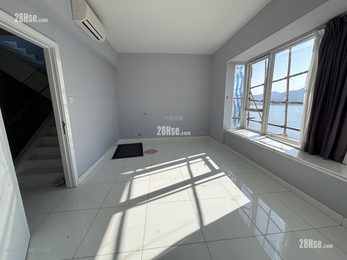 比华利山别墅 租盘 5+ 房 , 2 浴室 1,902 平方尺