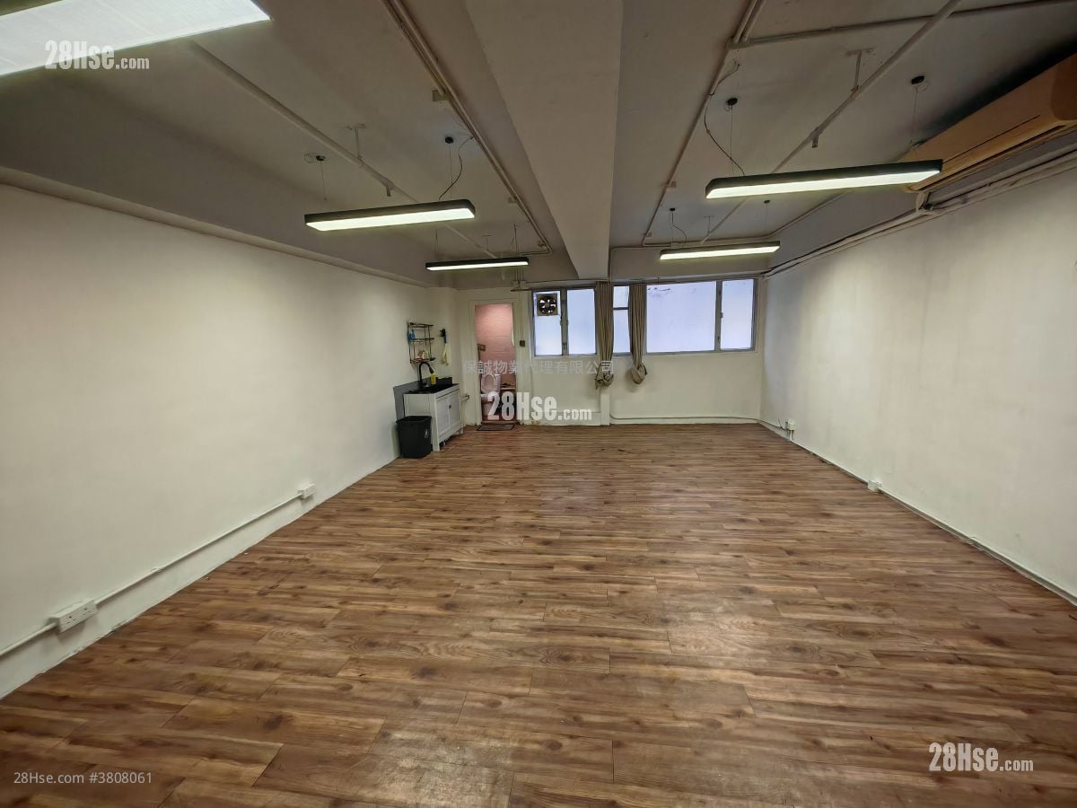 華成工商中心 租盤 1,300 平方呎