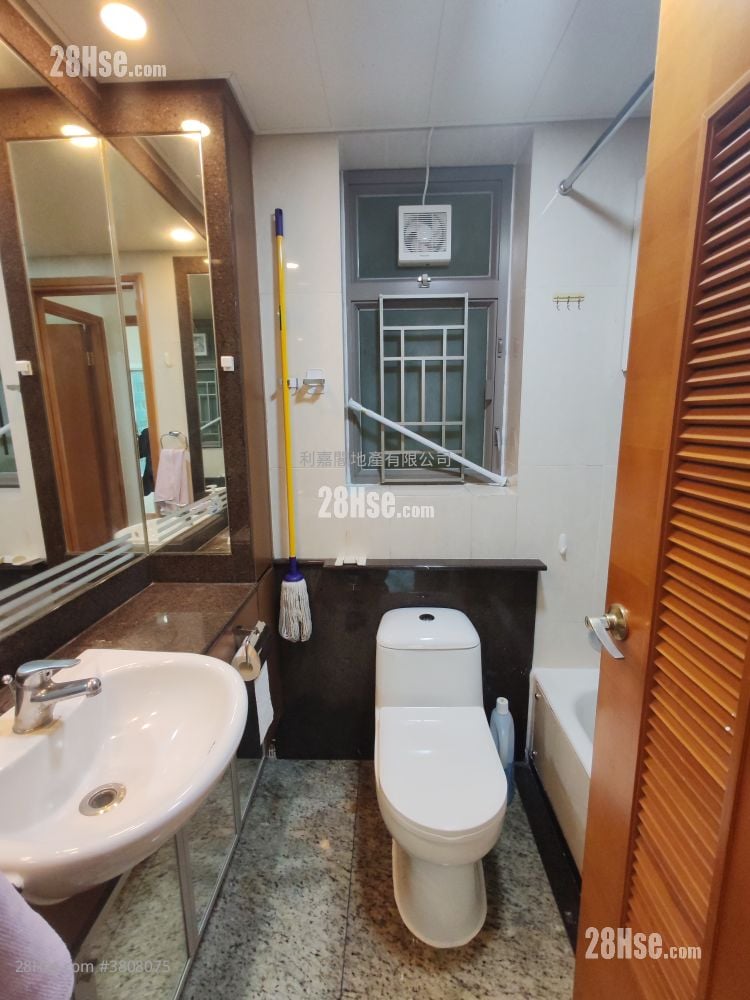 君傲湾 售盘 3 房 , 1 浴室 618 平方尺