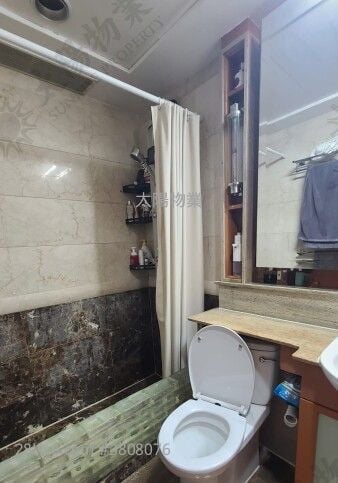 Royal Peninsula Sell 492 ft²