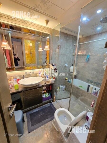 维港星岸 售盘 3 房 1,084 平方尺