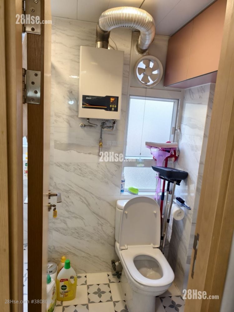 Hang Ning Court Sell 1 Bedroom , 1 Bathroom 258 ft²