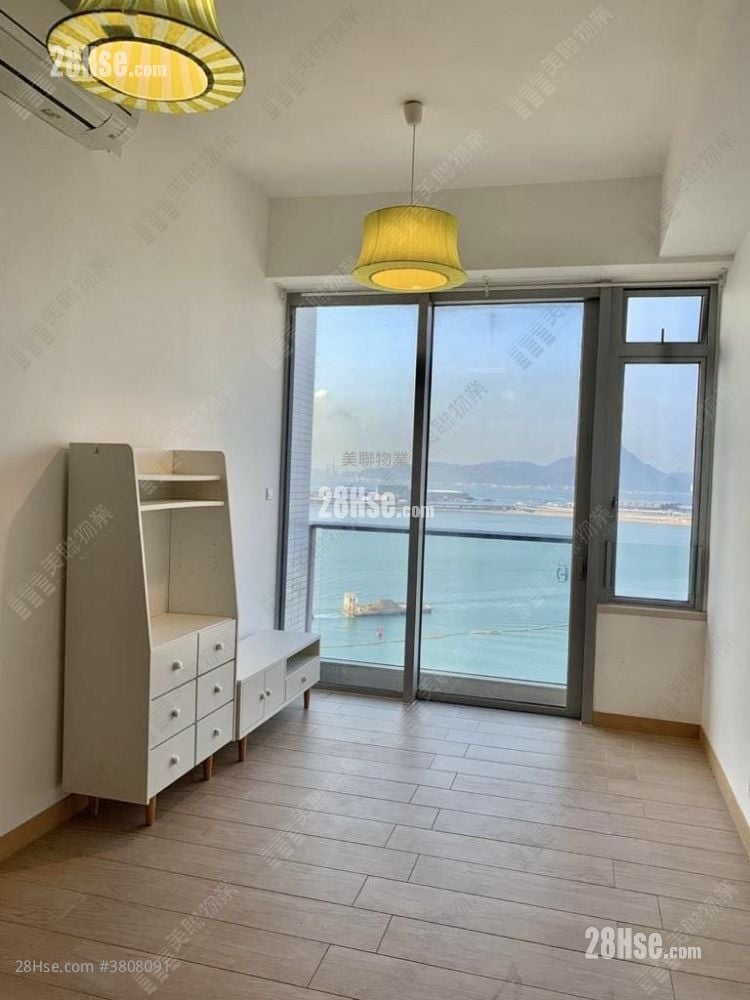 Century Link Rental 595 ft²