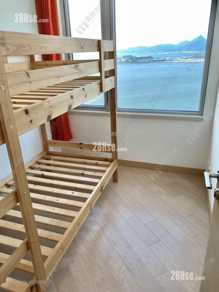 Century Link Rental 595 ft²