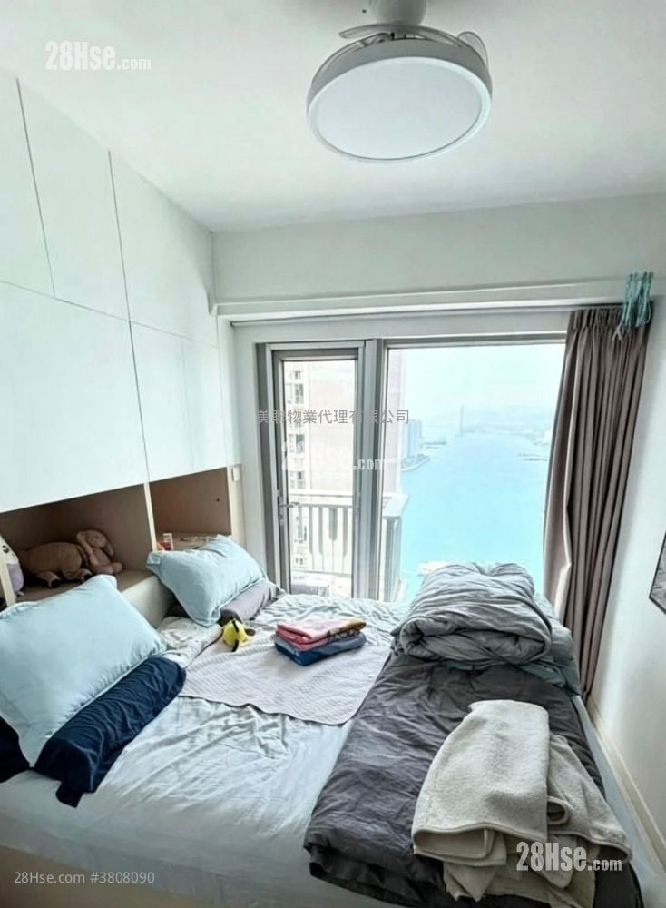 City Point Sell 3 Bedrooms , 2 Bathrooms 758 ft²