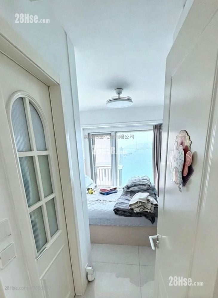 City Point Sell 3 Bedrooms , 2 Bathrooms 758 ft²