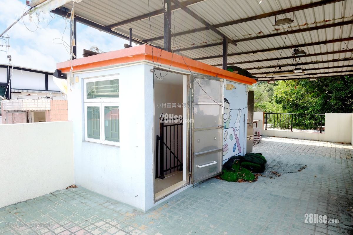 天台: 元崗村 售盤 2 房 , 1 浴室 530 平方呎