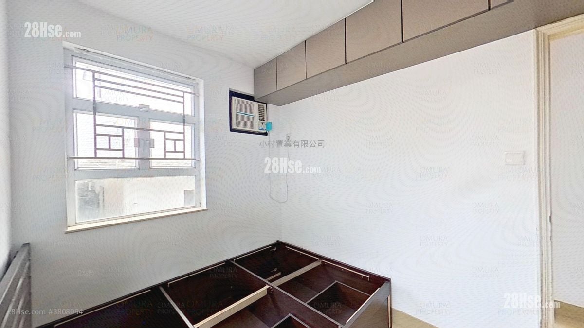 主人房: 元崗村 售盤 2 房 , 1 浴室 530 平方呎