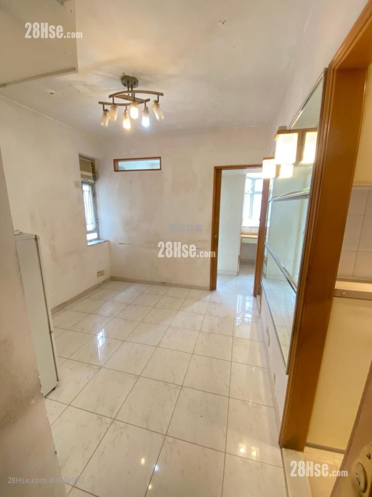 华明中心 售盘 2 房 , 1 浴室 299 平方尺