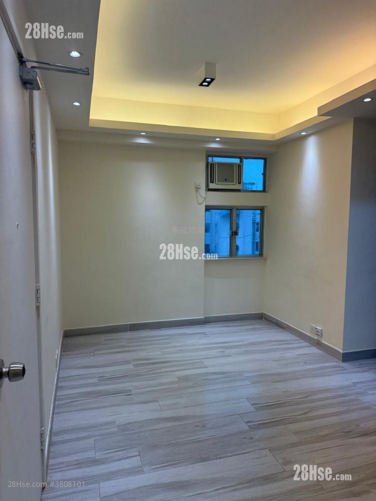 Elegant Garden Sell 2 Bedrooms , 1 Bathroom 369 ft²